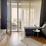 Rosie's Cozy Bright Summer Paradise Apartment