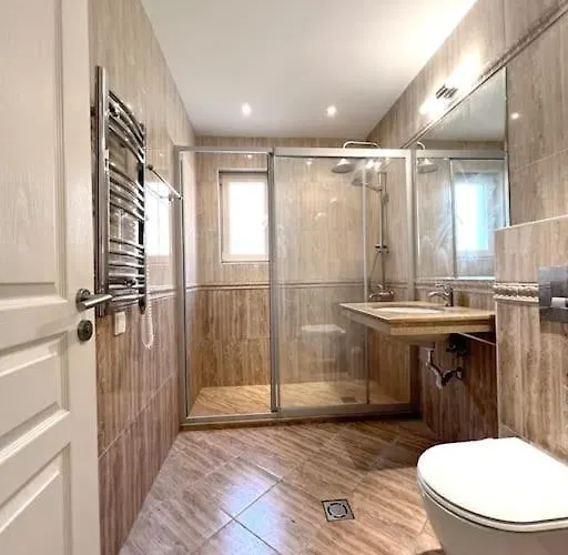 Apartamento Rosie's Cozy Bright Summer Paradise Saints Constantine and Helena